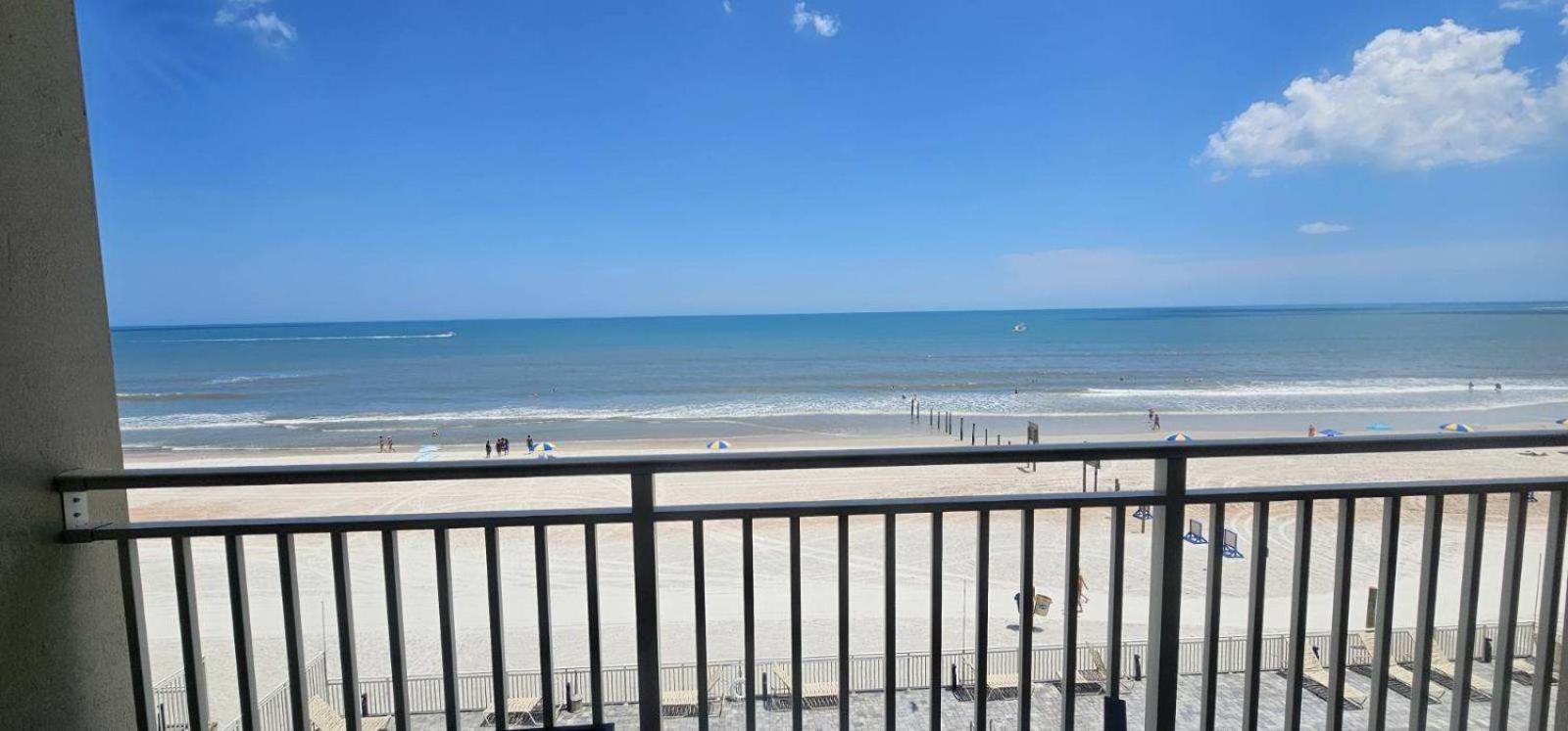 דירות דייטונה ביץ' Ocean Breeze - Direct Ocean Front-Pool Is Open מראה חיצוני תמונה