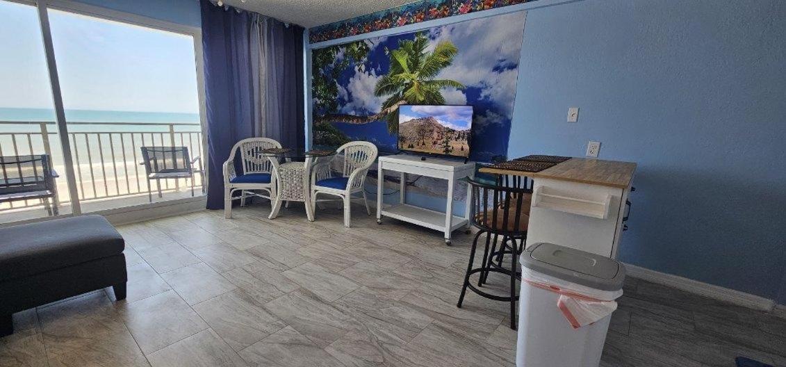 דירות דייטונה ביץ' Ocean Breeze - Direct Ocean Front-Pool Is Open מראה חיצוני תמונה